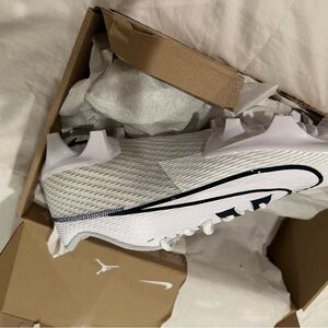 Brand new Nike vapor Edge 360 size 8.5